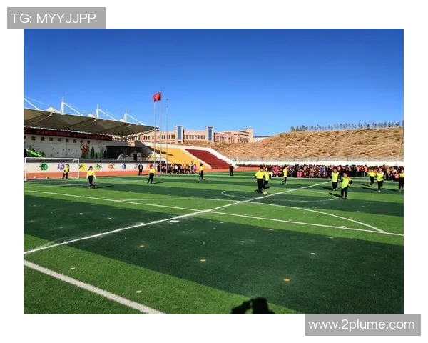 足球明星风采尽显魅力海报集锦展现绿茵场上的传奇与荣耀